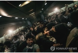 송강호·이병헌 '비상선언', 개봉 18일째 200만 돌파