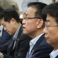 文정부 부동산 실패 데자뷰…패닉바잉 우려에 5년내 “23만 가구 공급”