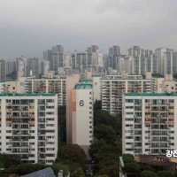 서울 아파트 매매가 오름세 41주만에 '멈춤'…대출규제·탄핵 여파