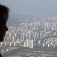 서울 아파트 거래량 급증세... 용산 220억 거래, 신고가도 잇따라