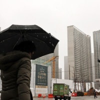 둔촌주공 집단대출 뛰어든 농협… 금감원, 가계대출 리스크 관리 요구