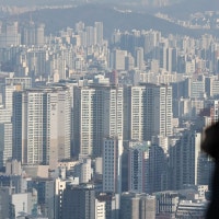 수도권 아파트값 하락세… “대출규제에 수요 움츠려”