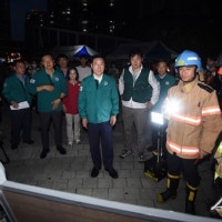 ‘청라 아파트’ 큰 불, 유정복 시장 현장 방문