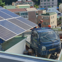 차 5대 박고 '급발진' 주장 1톤트럭…운전자는 무면허에 만취상태
