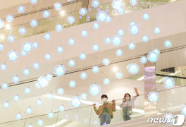 음악에 맞춰 연주되는