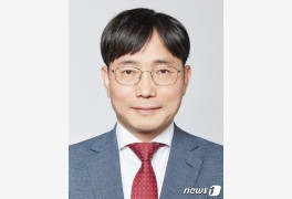靑 민정수석에 김영식 전 법무비서관…非검찰 기조 유지