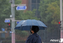 [오늘날씨] 서울·수도권 최대 100…남부지방 강한 소나기
