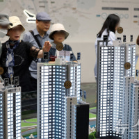 새 아파트에 관심 집중