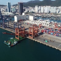 북항 재개발 추진…BPA, 자성대부두 크레인 해체·이전 성공