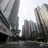 또 내린다…둔촌주공 잔금대출 금리 4.8%→4.4%