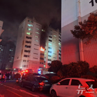 한밤 중 광주 아파트서 화재…9명 병원 이송