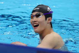 '또 신기록' 황선우, 한국수영 최초로 자유형 100m 결승행