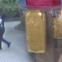 뉴스에서만 보던 일이…금 20돈 발견한 경비원이 한 행동