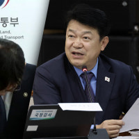 국토차관 '논란' 이어 복기왕