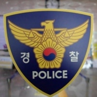 아파트서 추락한 남성, 80대 덮쳐…“모두 사망”