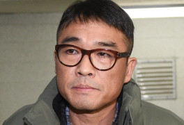 檢, 김건모 강간 혐의 항고 기각…아내 장지연과는 이혼 수순