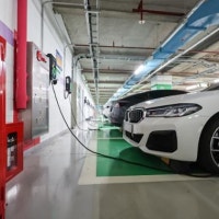 충전율 90% 넘은 전기차, 서울 아파트 지하주차장 출입 제한한다