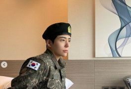 민서공이, 또 박보검 마케팅하나…미필인데 군복 셀카까지 "해군 가고 싶어"