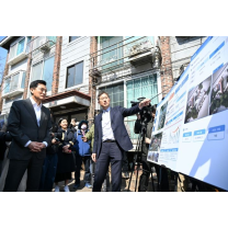 오세훈 서울시장, 구로구 오류동 소규모 재건축 현장 방문