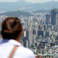 부동산 시장 침체 길어지나… 아파트 거래지수 줄줄이 하락