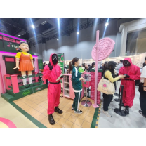 '오징어 게임' 컬래버에 빠진 유통가...연말 '오겜2' 마케팅 봇물