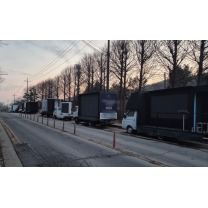 인천 남동구 만의골로 광고용 트럭 '얌체' 주차로 눈살