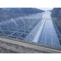 천장 뚫린 광주 신창동 방음터널 '동상이몽'