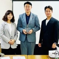 김태완 광주시 광산구의회 의장, 은빛마을아파트협의회로부터 감사패 받아