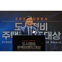 정병윤 심사위원장