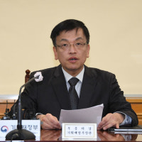 에어부산 여객기 화재사고, 176명 중 3명 부상...최상목