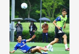 [속보] 일본 가나 축구 평가전, 일본 1-0 리드