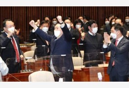 윤석열-이준석 '아슬아슬' … 의원총회선 대표 사퇴 결의 제안