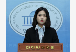 박지현 민주당 위원장, 586 용퇴부터 팬덤정치 극복 제안