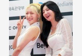 [S포토] 라붐 소연-해인, '100억뷰짜리 미소' (2022 드림콘서트)