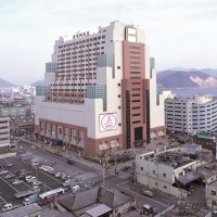 온라인 유통 기승에 대형 유통업체 폐점 줄 이어