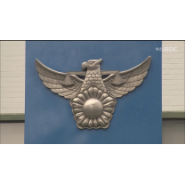 양산 아파트 상가로 승용차 돌진... 운전자 부상