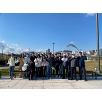 공공장소 정화 활동과 함께 달리기를 통한 건강 증진까지