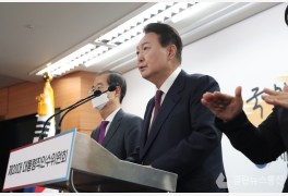 [종합] 윤석열, '검수완박'에 한동훈 장관 카드로 응답하다...외교통일 라인엔...