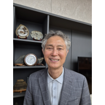 “고가 아파트 입주 못하는 서민들 위한 주택 정책 필요”