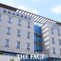 아파트 단지 내 50대 사망…타살 의심