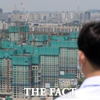 한쪽은 수주전 치열한데…한쪽은 시공사 찾기 별따기