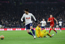 Son earns Spurs one point in tight draw with Liverpool