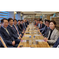 與당선인들에 협치 손 내민 朴시장…글로벌허브법·산은 논의