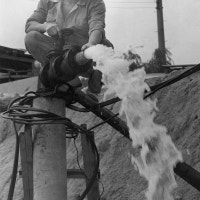 온천아 솟아라! 80년대 전국은 ‘황금수맥’ 구멍 뚫기 경쟁