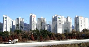 경상남도 함안군 칠원읍 광려천벽산블루밍 아파트 