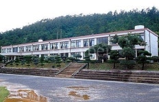 백양중학교