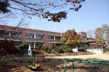송삼초등학교