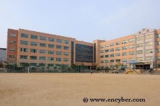 작전중학교