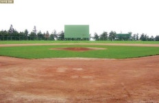 강창학공원야구장