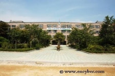 강신중학교